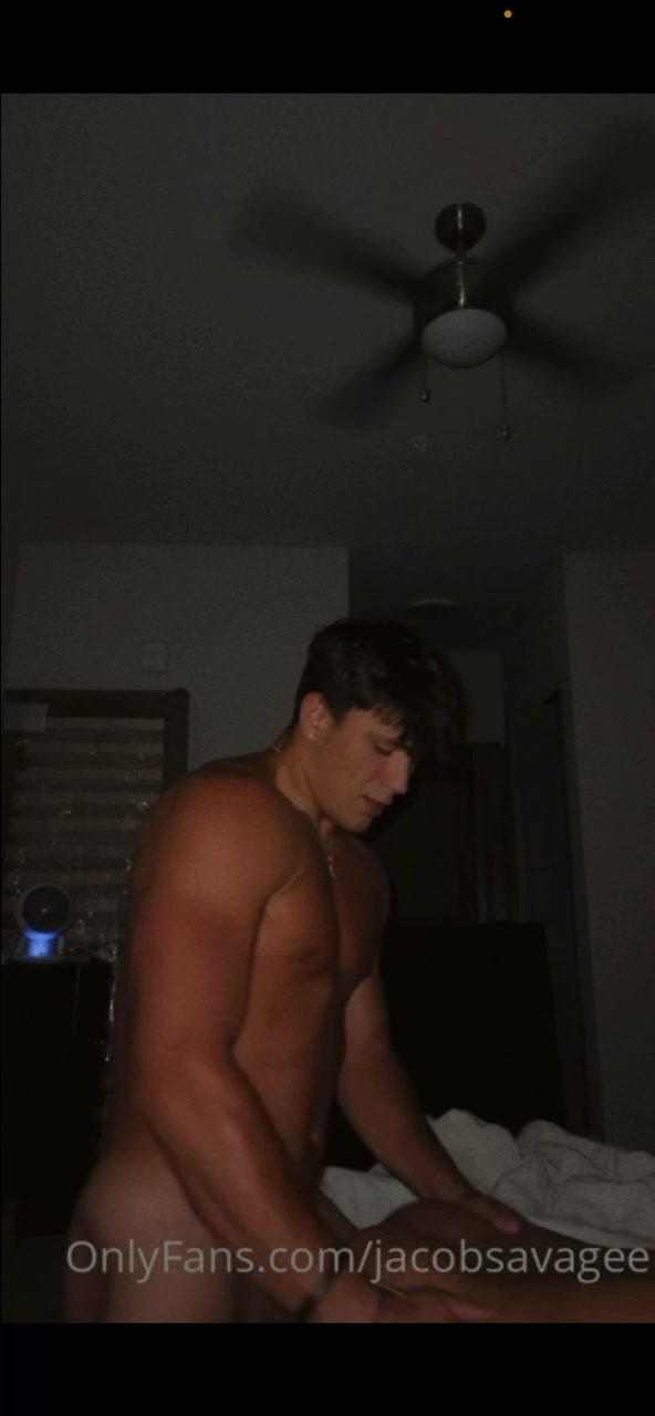 Jacob Savage / Rachel Weaver Hot Video Fucking On Bed – SexTape Viral